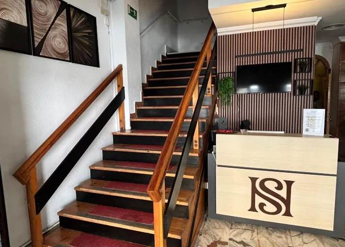 New Sanz 2* Τορρεμολίνος