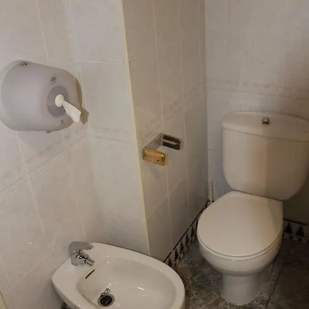 Ella Centro 2*