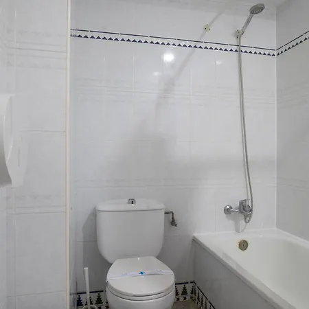 Ella Centro Hotel 2*