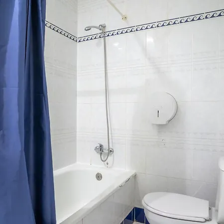 Ella Centro Torremolinos